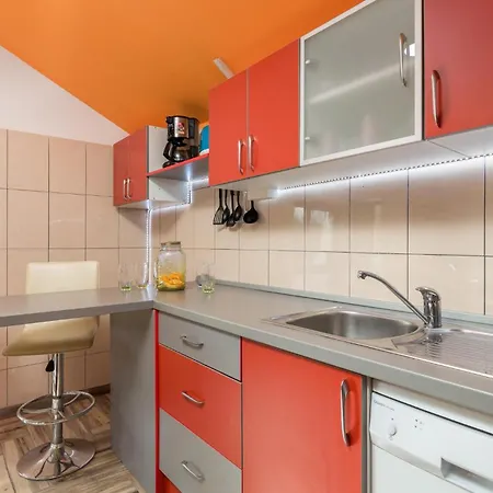 Case de vacanță Lovely In With Kitchen *