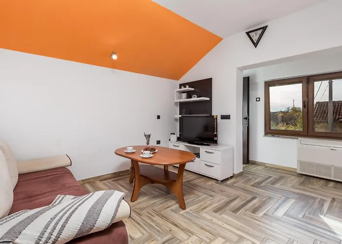 Lovely In With Kitchen Holiday home *
