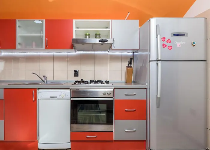 Lovely In With Kitchen Holiday home *